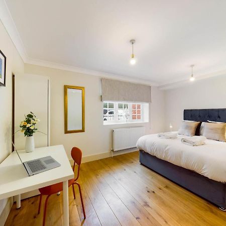 Redhill Town Centre Apartments By Livingo Esterno foto